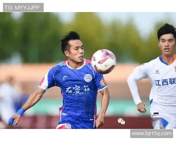 黑龙江冰城足球队历届传奇球星风采回顾与成就分析